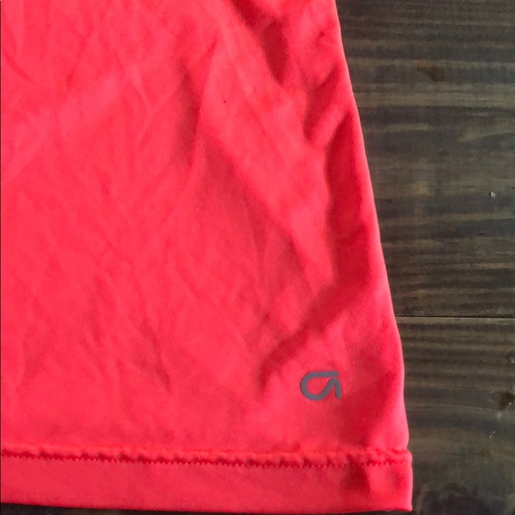 Gap Workout Top - Picture 2 of 5